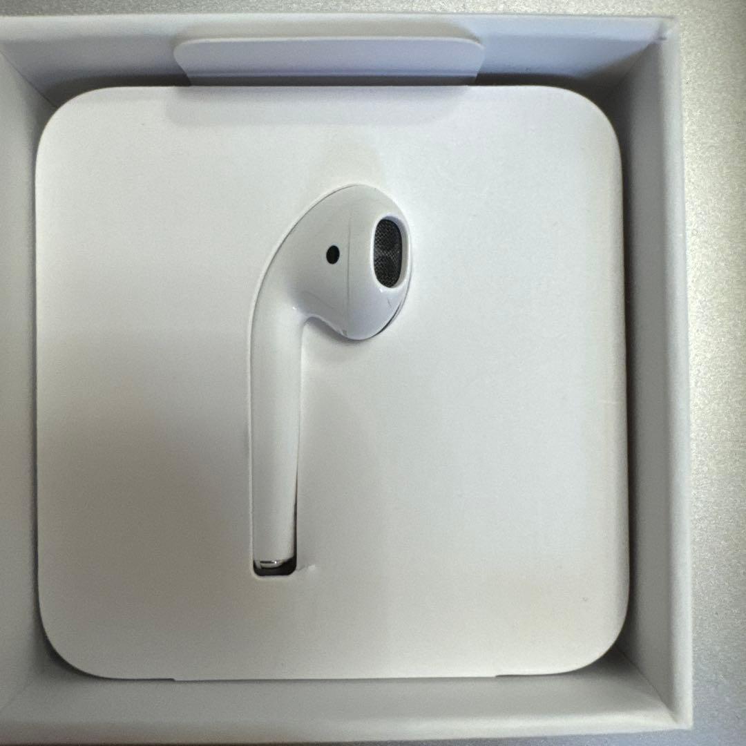 AirPods本体 ホワイト 右のみ 未使用品