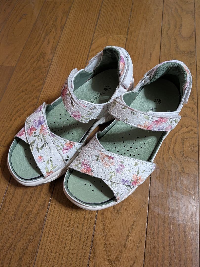 ストレッチウォーカー 花柄サンダル 36 23cm コンフォート