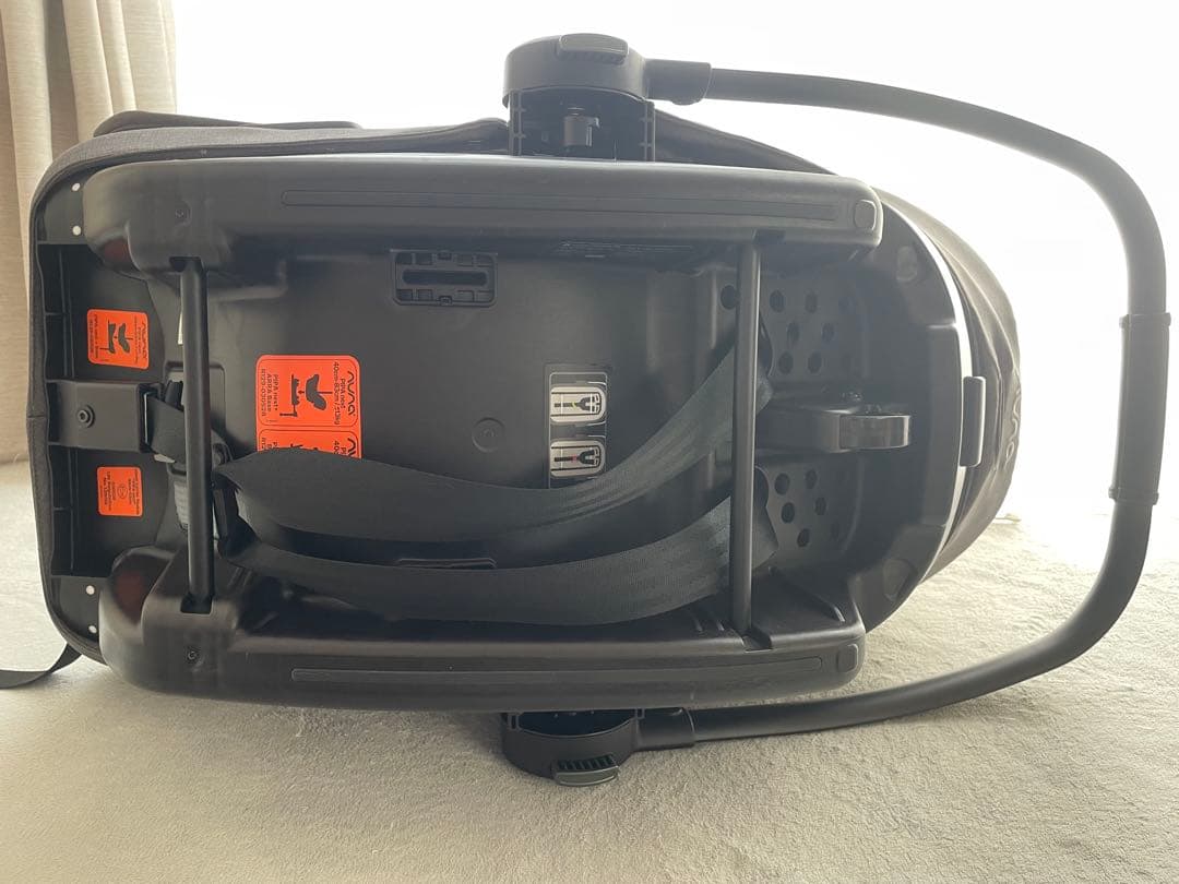 nuna ベビーシート グレー 日よけ付き