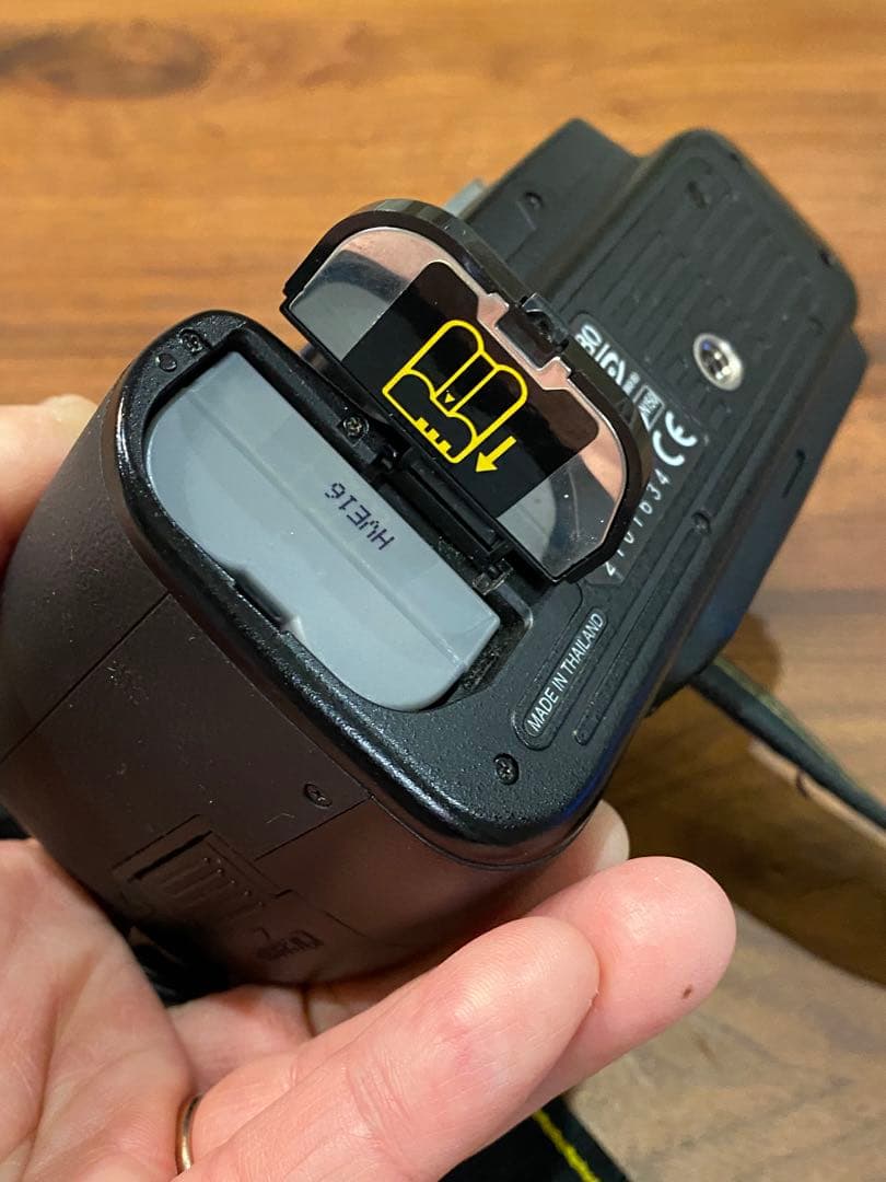 Nikon D80 CCDデジタル一眼 ニッコール　35-70レンズ付　動作品