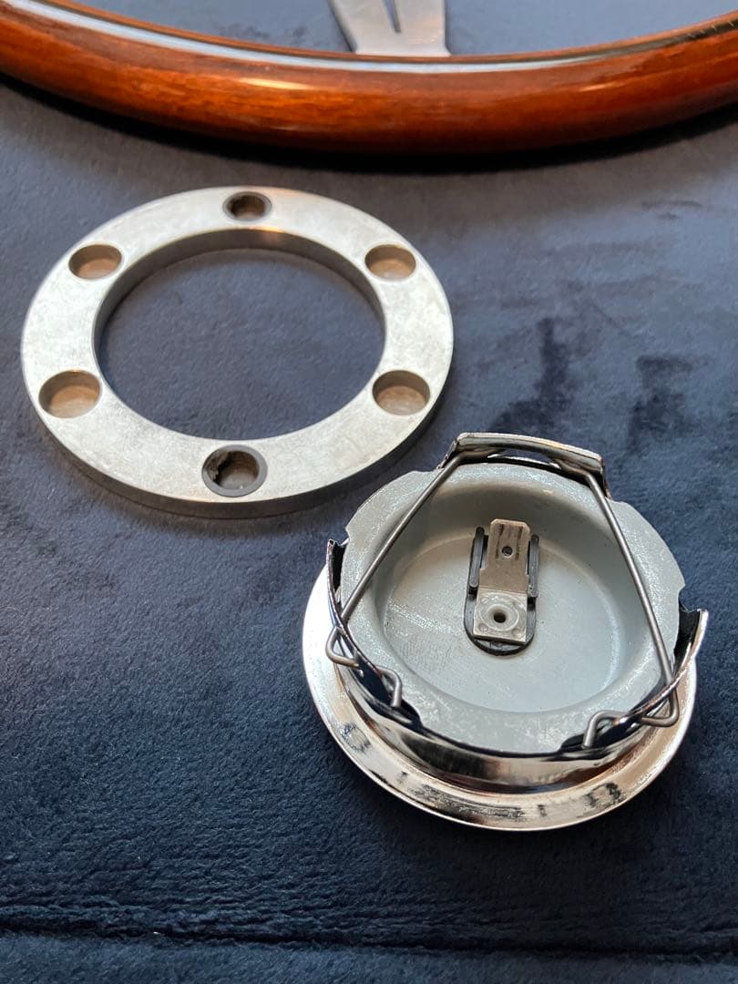 ナルディNARDI wood handle イタリア製　ボス2種類　メルセデス含