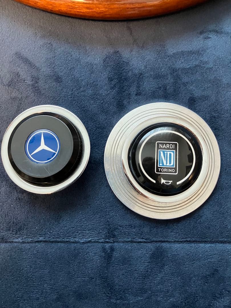 ナルディNARDI wood handle イタリア製　ボス2種類　メルセデス含