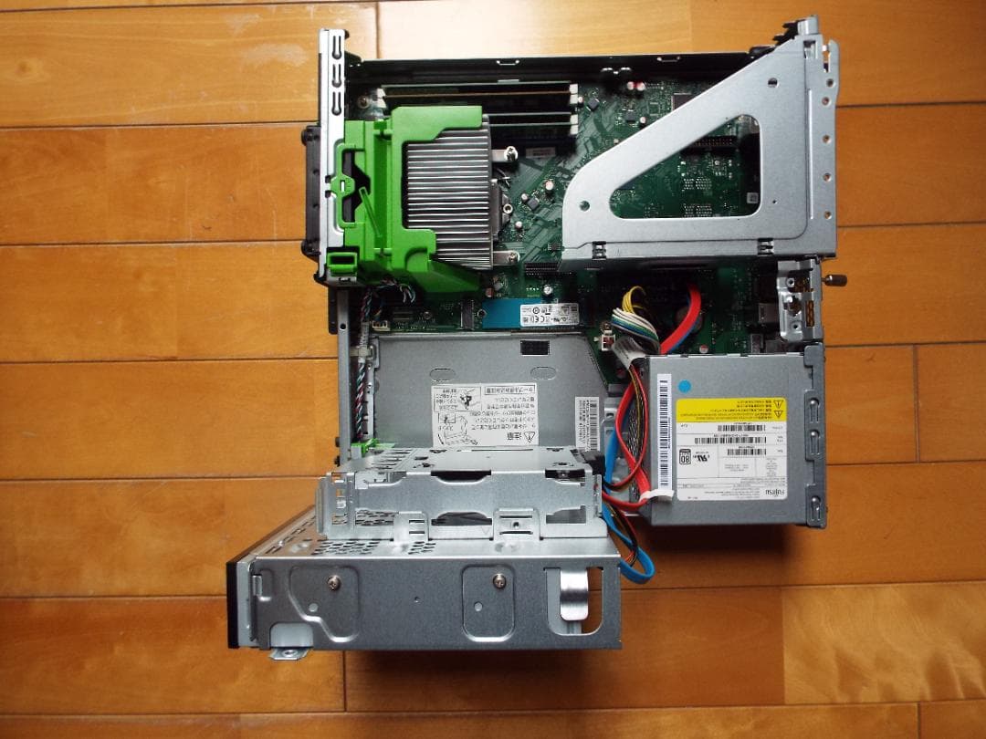 Windowsデスクトップ ESPRIMO D588/BX i3-9100 16G SSD256G+HDD