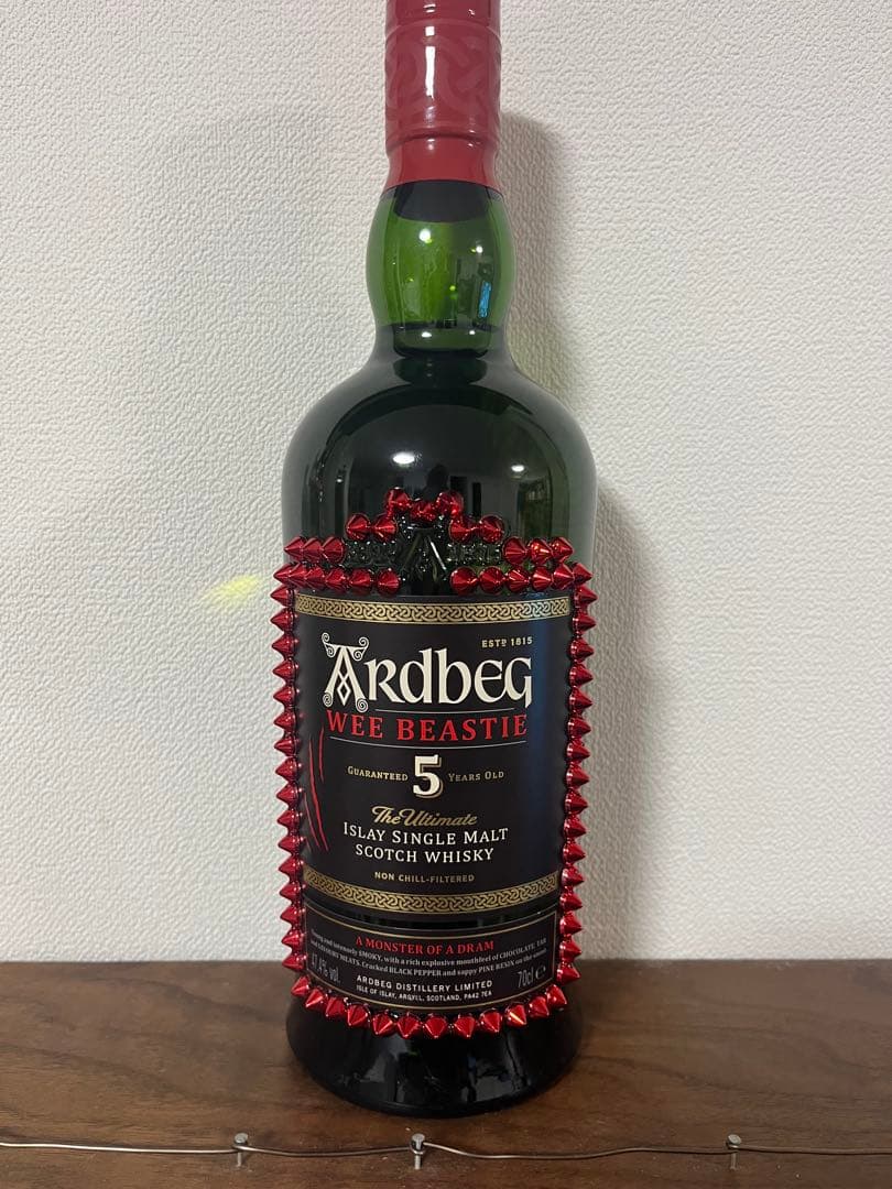 アードベック　5年　デコ　赤　値下げ トゲ　ウイスキー　スタッズ　未開封