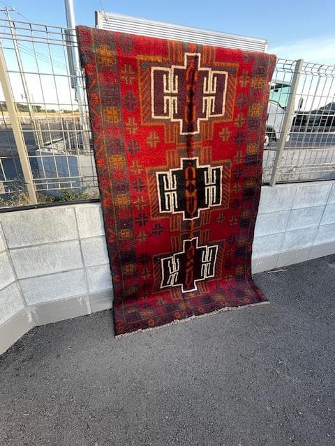 ペルシャのバルーチ ヴィンテージ古いエジプト デザイン ラグ 196x113cm