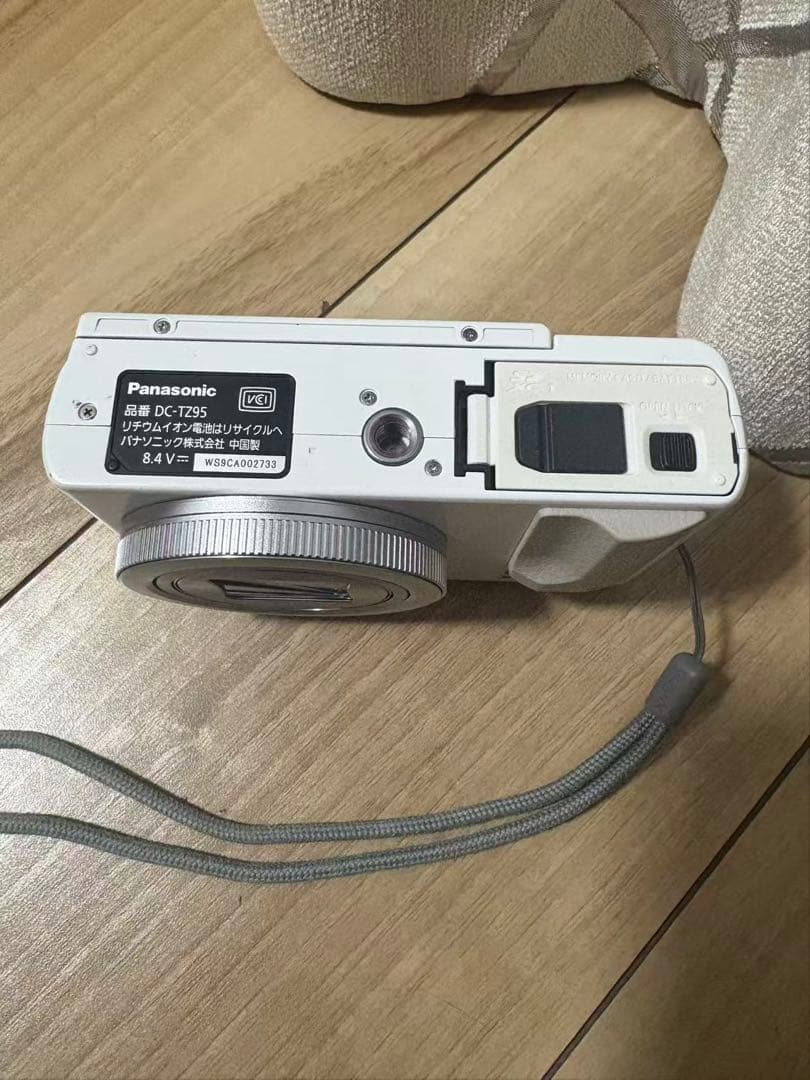 美品Panasonic Lumix ホワイト デジタルカメラ動作確認