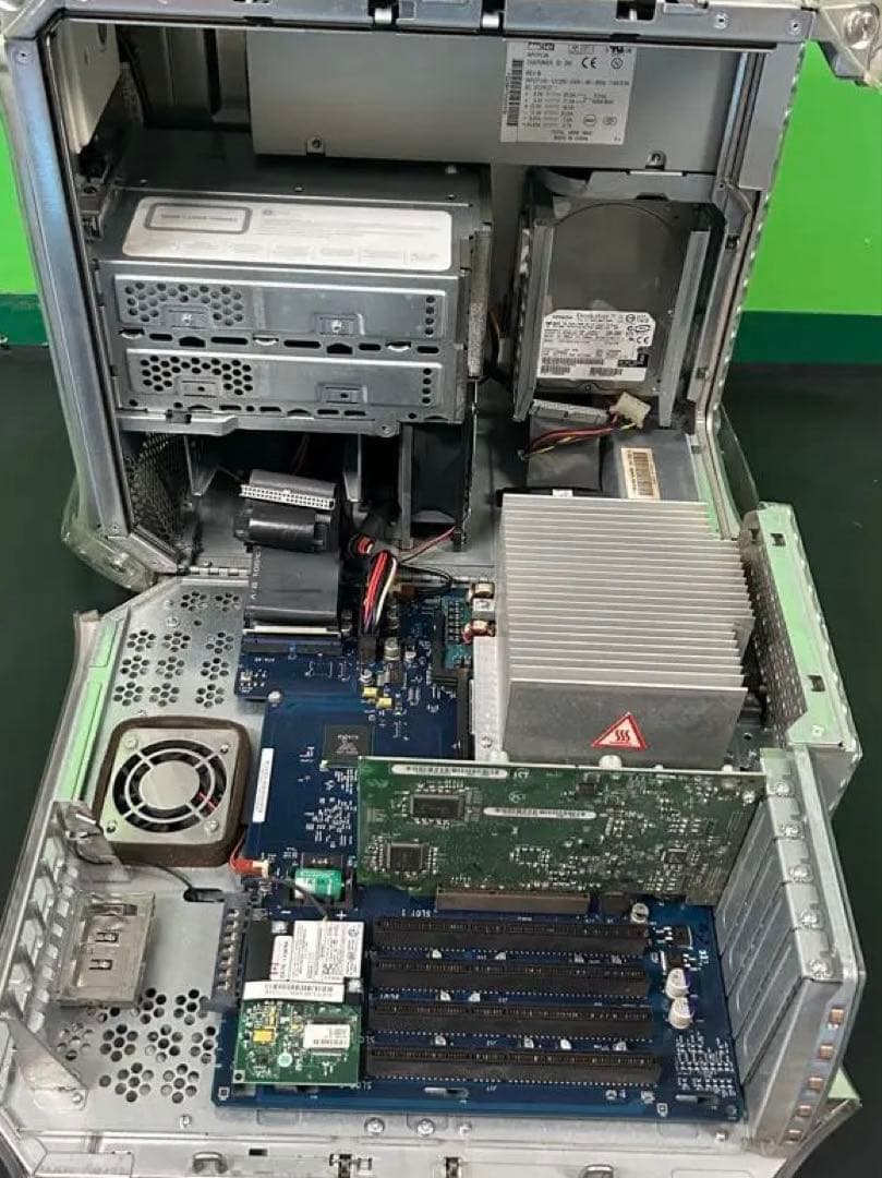 動作商品　Power Mac G4 MDD デュアル867MHz 本体のみ