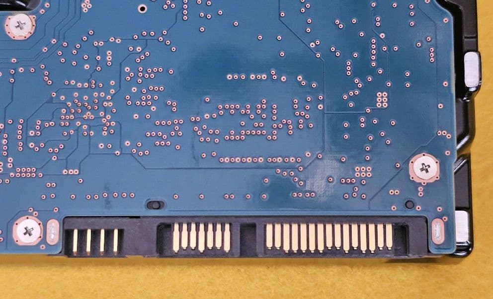 東芝　16TB HDD MN08ACA16T 稼働時間極小