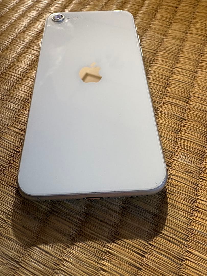 Apple iPhone 8ホワイト 本体