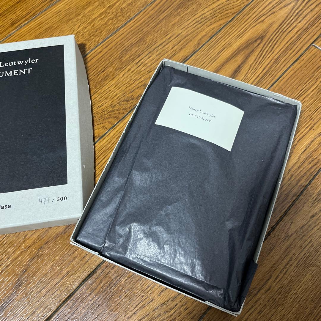 【Henry Leutwyler】DOCUMENT