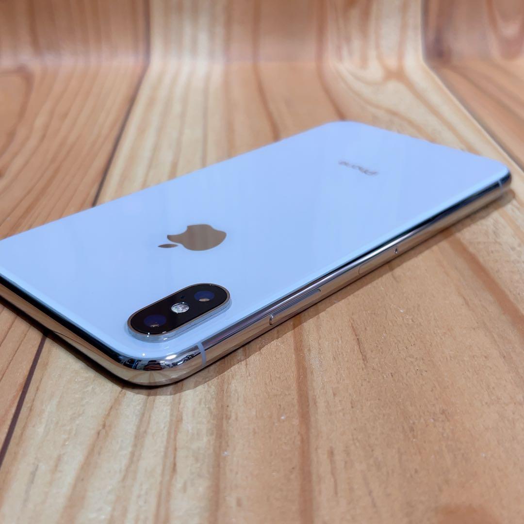 SIMフリー 本体 iPhone X 64 GB 606 シルバー 電池良好