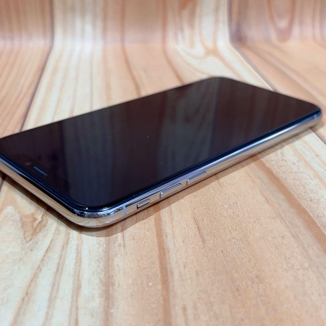 SIMフリー 本体 iPhone X 64 GB 606 シルバー 電池良好