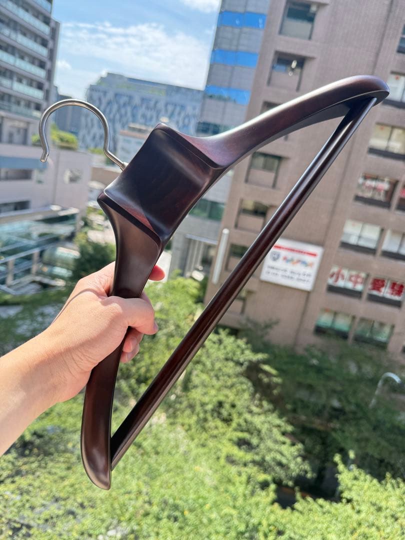 新品　♡ナカタハンガー　AUT-02　 木製ハンガー　一本物　43cm