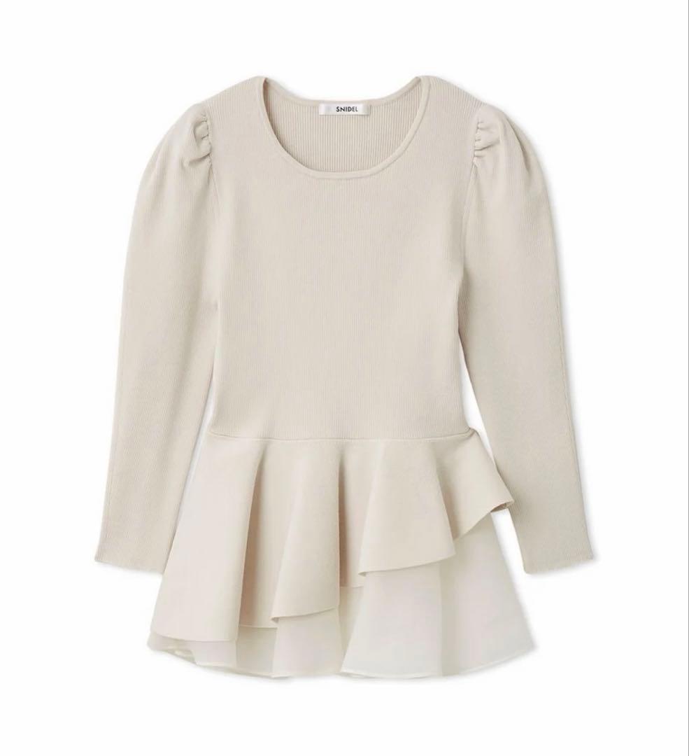 SNIDEL ペプラムアシメニットプルオーバー　アイボリー