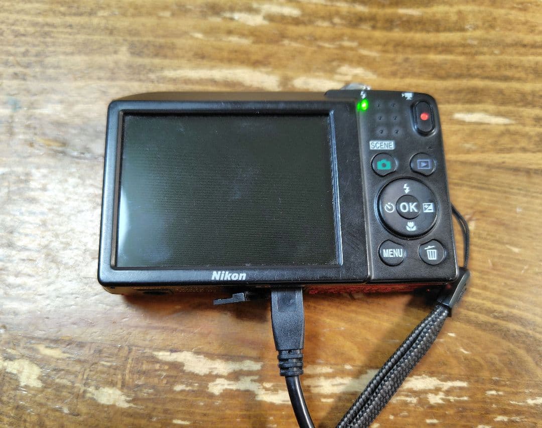 Nikon COOLPIX S2900　バッテリー、充電ケーブル、SDカード付き