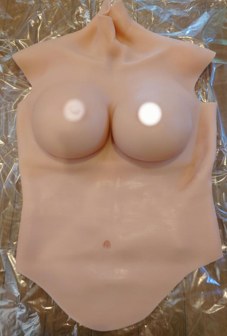 HUWAHUWA社 シリコンバスト　未使用