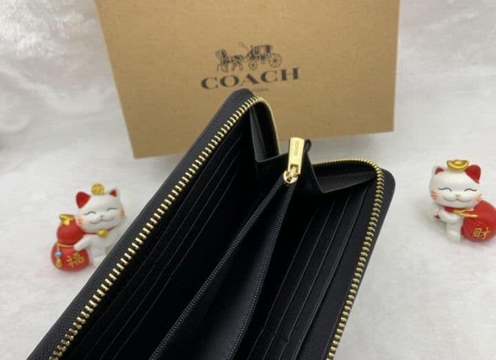 新品未使用コーチ長財布ブラウンブラックシグネチャーレディースメンズ送料無料