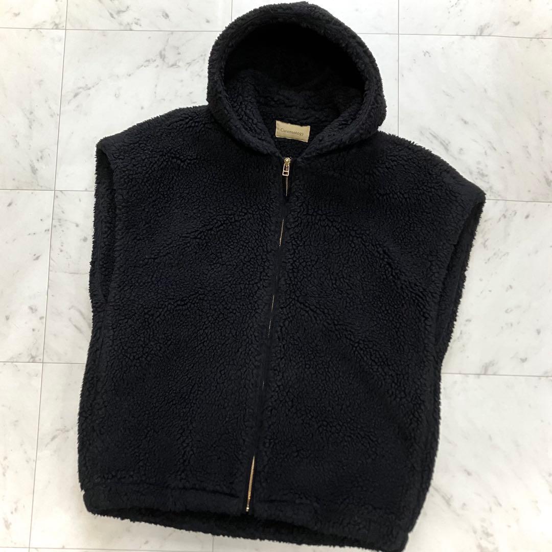美品 カレンソロジー フーディーベスト ブラック SAMPLE品
