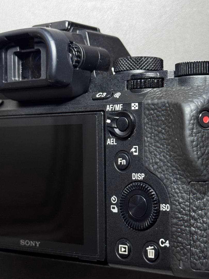 SONY α7 II ミラーレスカメラ 本体 ボディ/純正バッテリー2個付