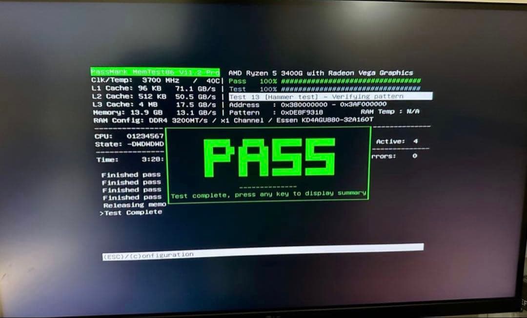 メモリー KLEVV BOLT X DDR4 16GB 3200MHz