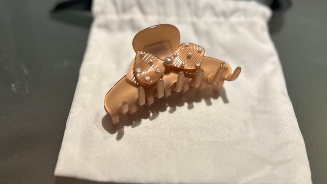 【もも】　ALEXANDRE DE PARIS ヘアクリップ