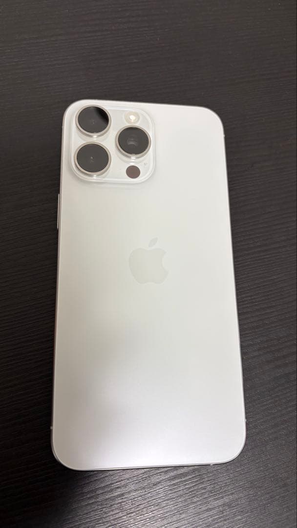 中国版iPhone15 Pro Max 256GB simカードを2枚可
