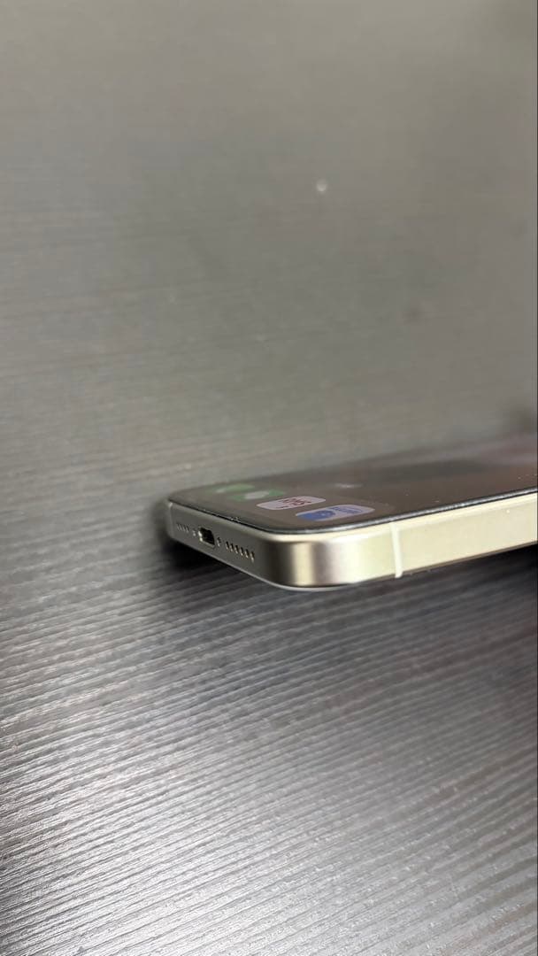 中国版iPhone15 Pro Max 256GB simカードを2枚可