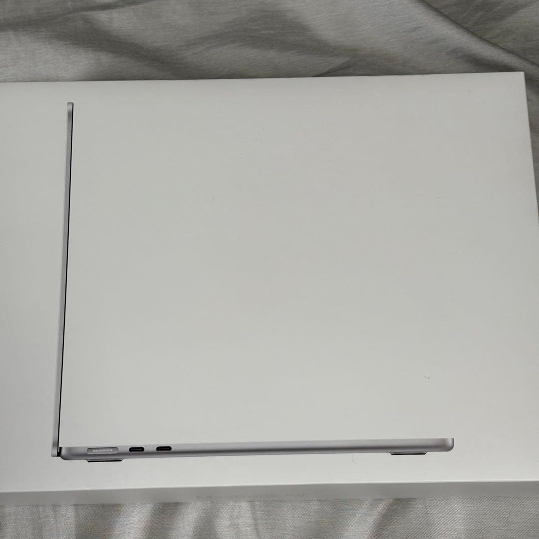 美品 MacBook Air M2 シルバー US配列 256GB/8GB