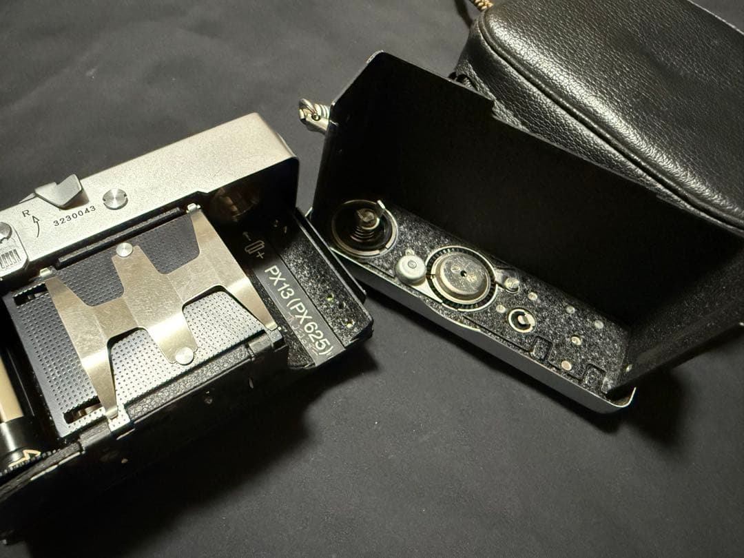 Rollei 35 ストラップ　ケース付属