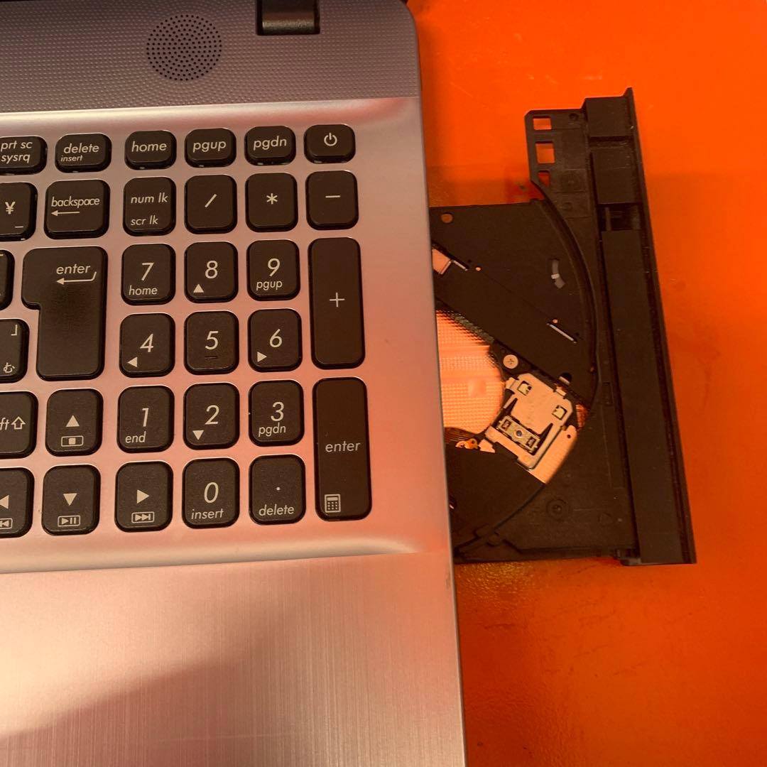 ASUS DVD付き　爆速SSD搭載 Windows11 ノートパソコン