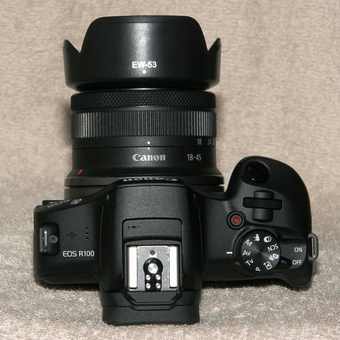 【送料無料】Canon EOS R100、レンズ・フード・SDカード付