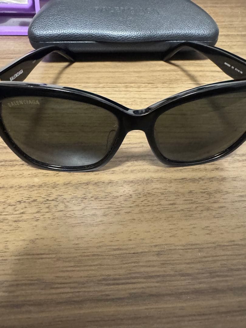バレンシアガ　サングラス