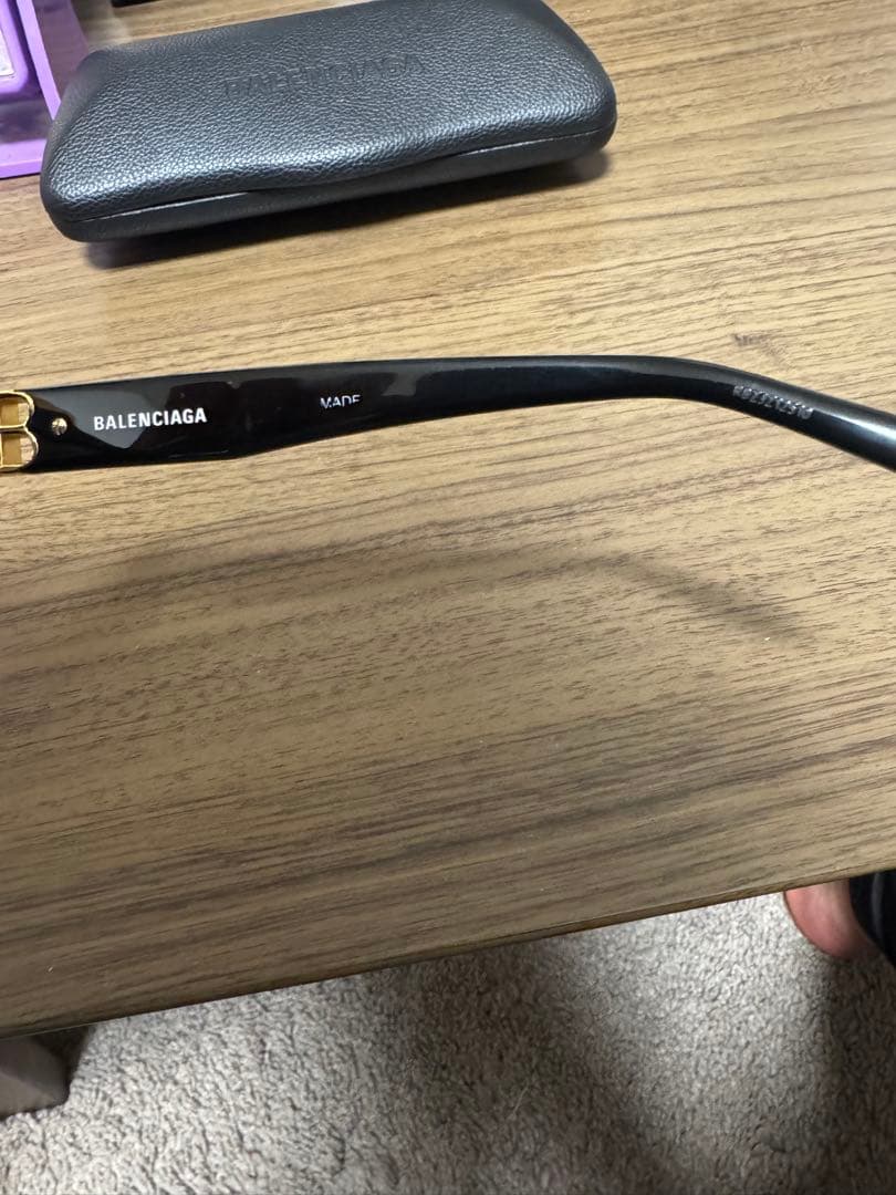 バレンシアガ　サングラス