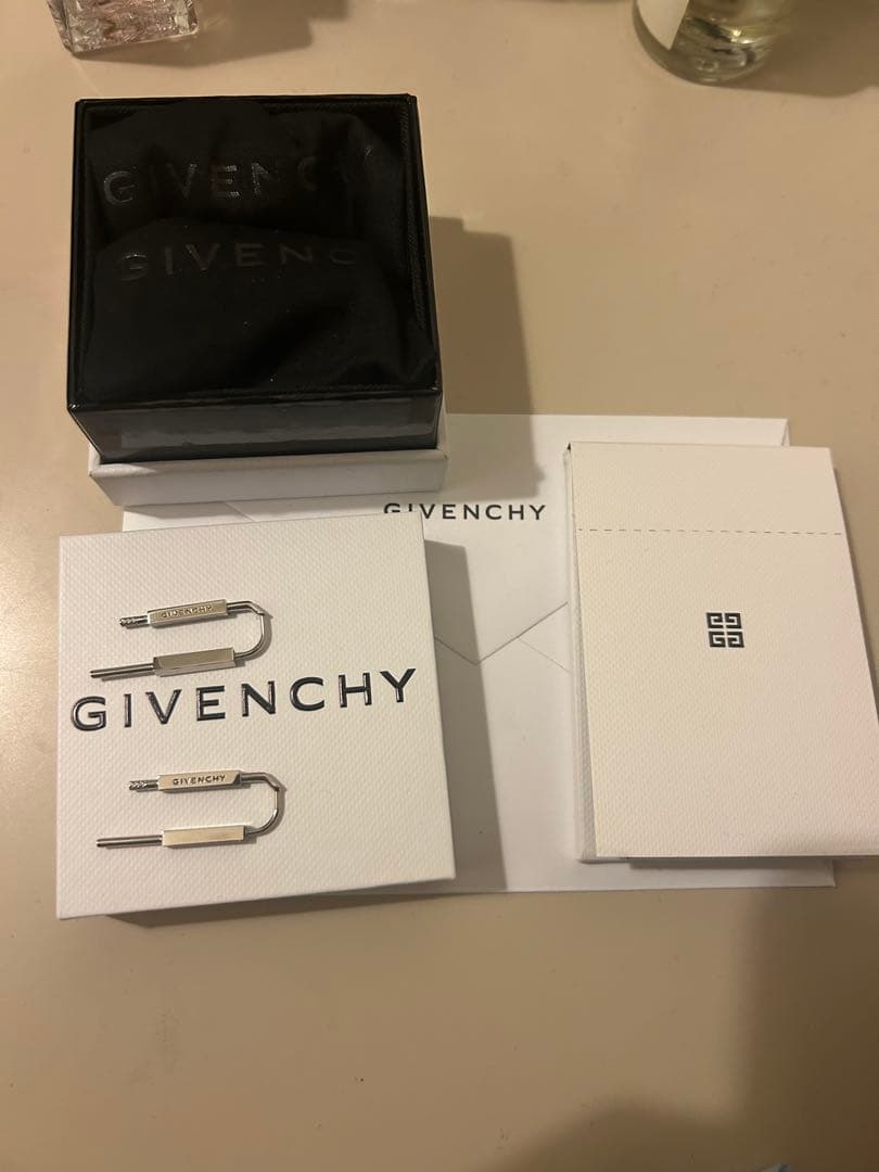 アクセサリー GIVENCHY U LOCK EARRINGS SILVERY
