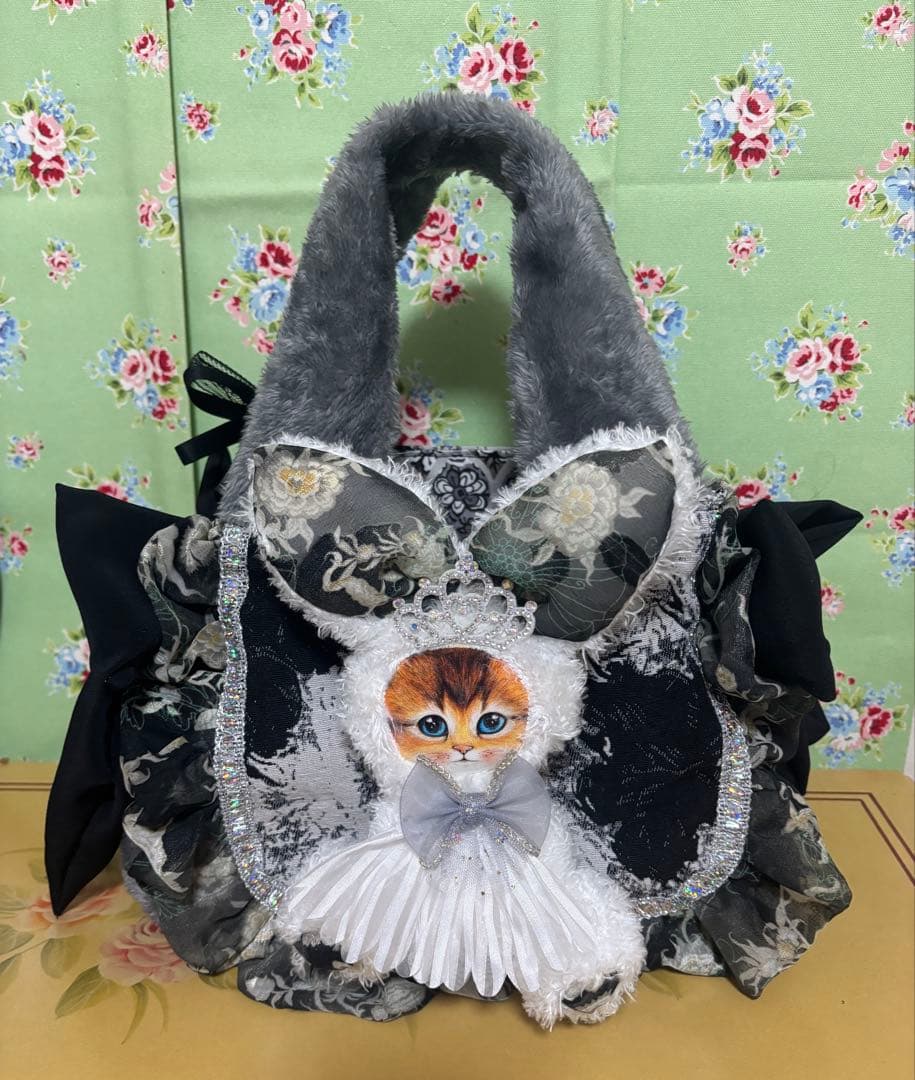 専用❤️コヤンイサムチョン　縫い付けぬいぐるみ付　ボア　 リボンにてマチ幅調節可