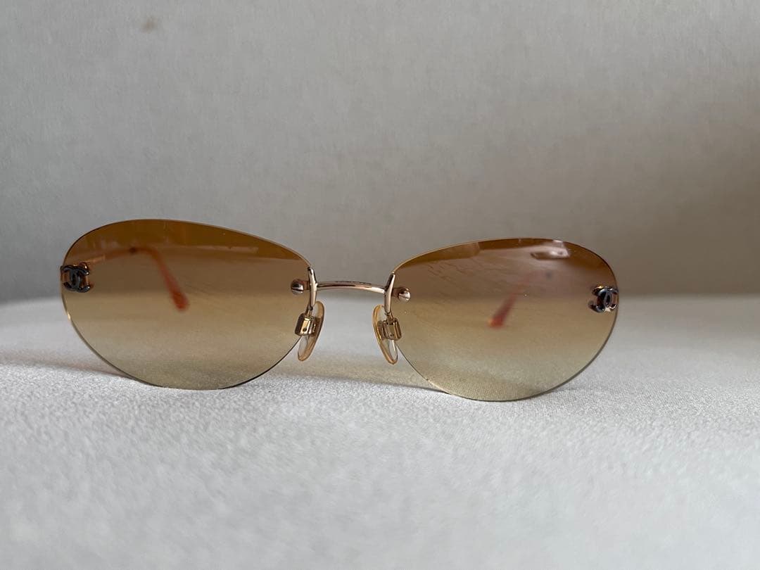 CHANEL ブラウンレンズ オーバルサングラス