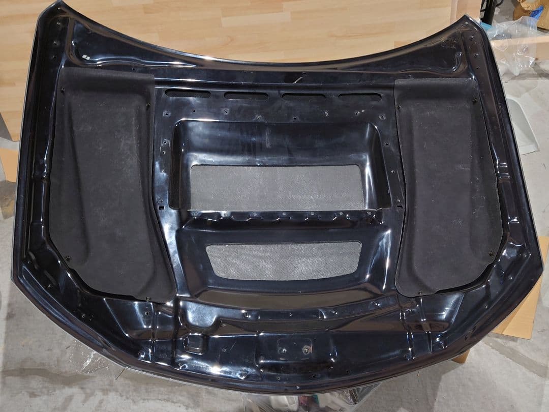 b*p様 WRX STI varis？　クーリングボンネット