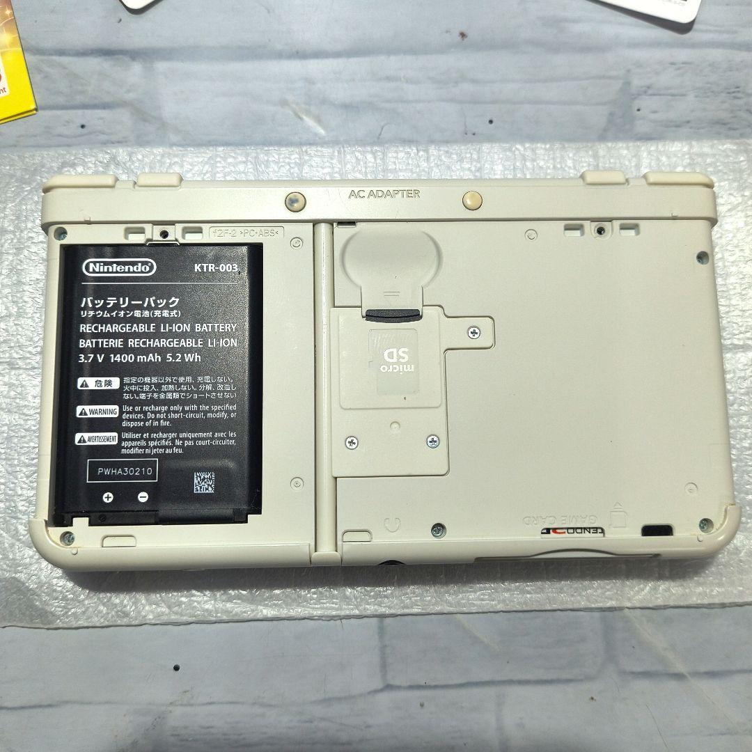 d*7様 完品　動作品　new Nintendo 3DS ディズニー マジックキ