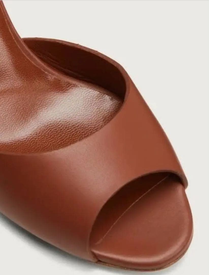 MANOLO BLAHNIK［未使用］希少 JADARONA ブラウンミュール