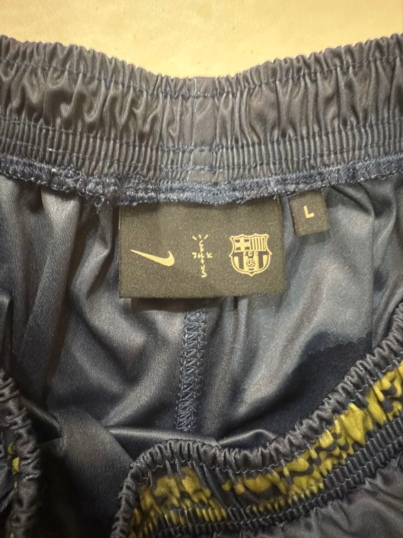 トラヴィススコット×ナイキ×バルセロナ　ショーツ