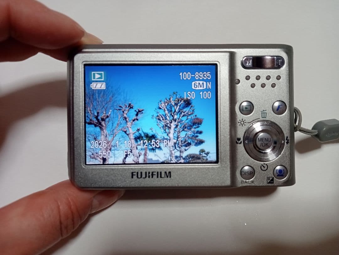 【動作品】FUJIFILM FinePix F31fd デジタルカメラ