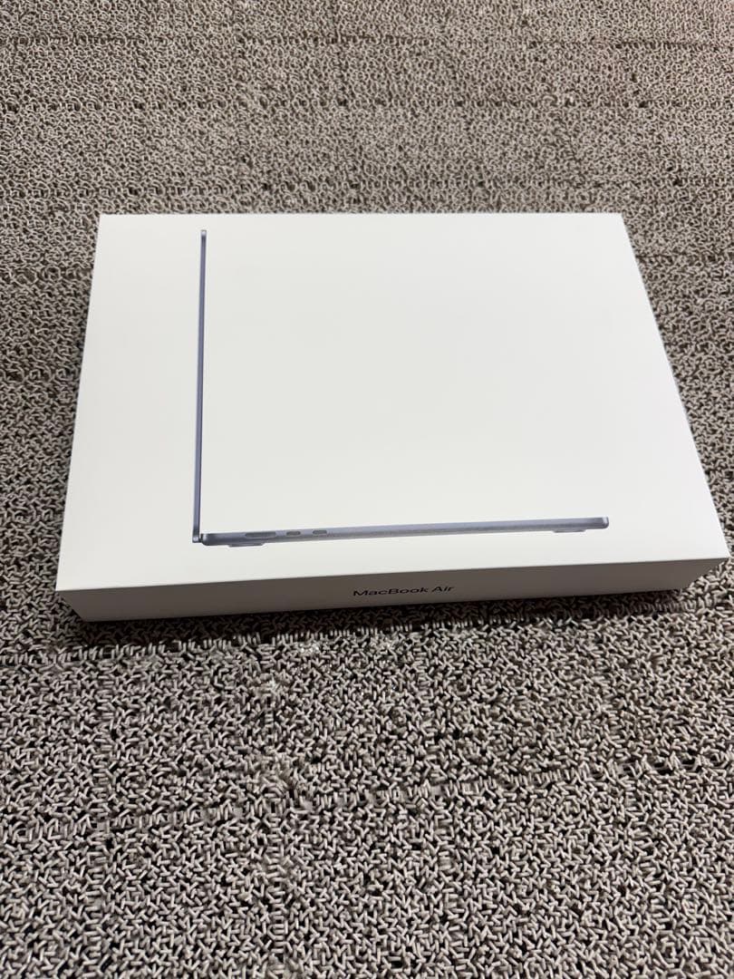 15インチ MacBook Air - ミッドナイト　M4チップ　16ギガメモリ