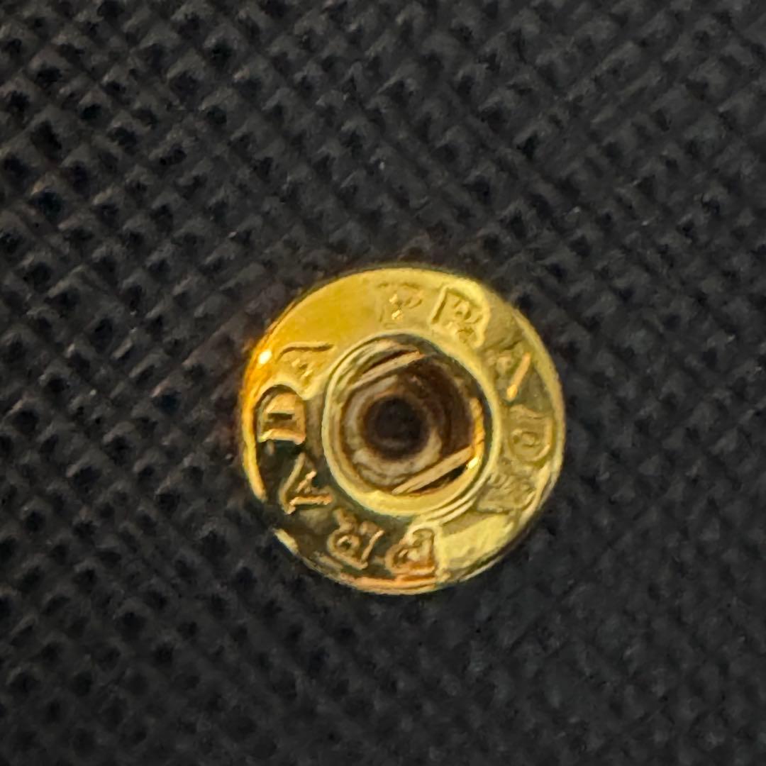 PRADA ブラックレザー 名刺入れ 箱付き