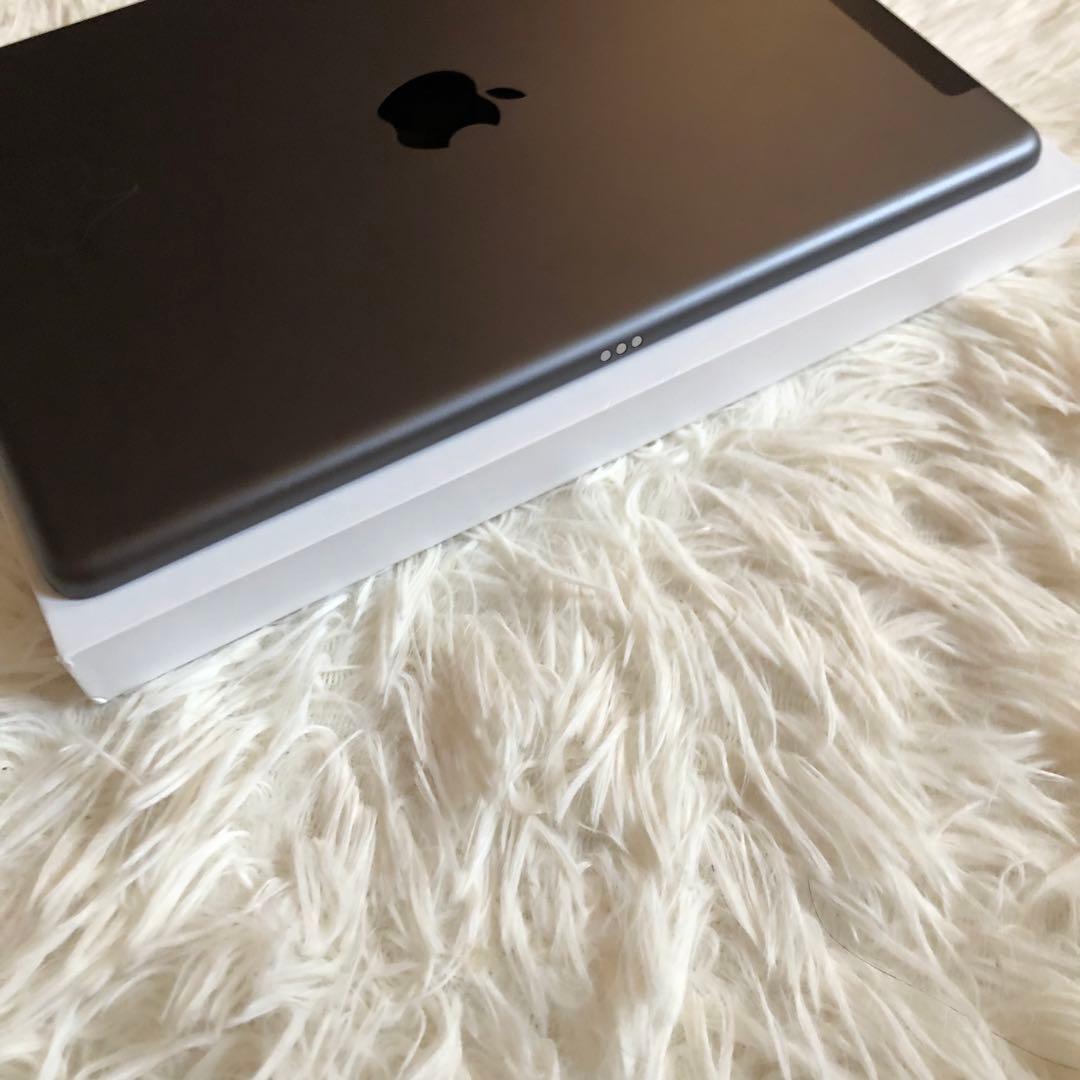 【即購入OK】iPad 第8世代 セルラーモデル【極美品】 #72【付属品】