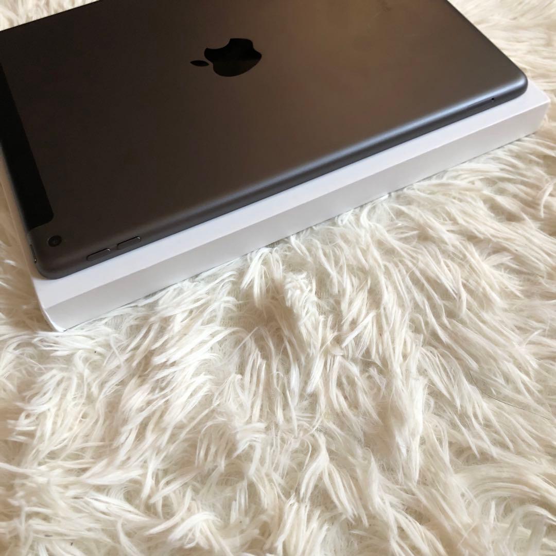 【即購入OK】iPad 第8世代 セルラーモデル【極美品】 #72【付属品】