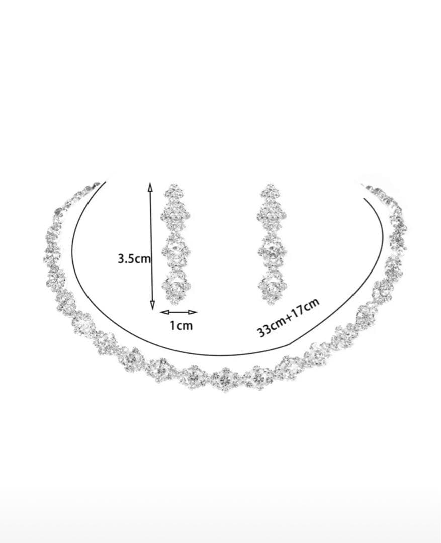 【新品未使用】ホワイト オフショルウェディングドレス(ティアラ•ジュエリー付き)