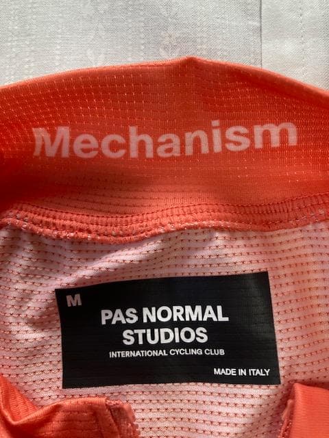 Pas Normal Studios Mechanism ジャージーオレンジM