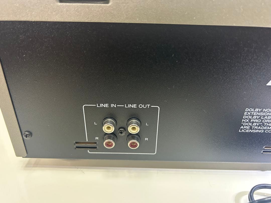 TEAC V-1050 カセットデッキ　【見直し再出品】