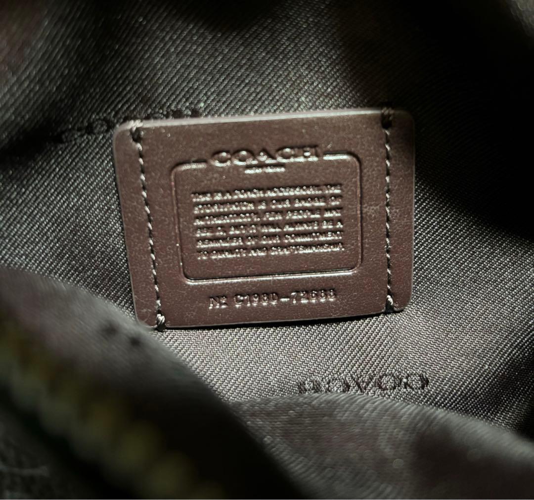 コーチ　レキシー　ボディバッグ