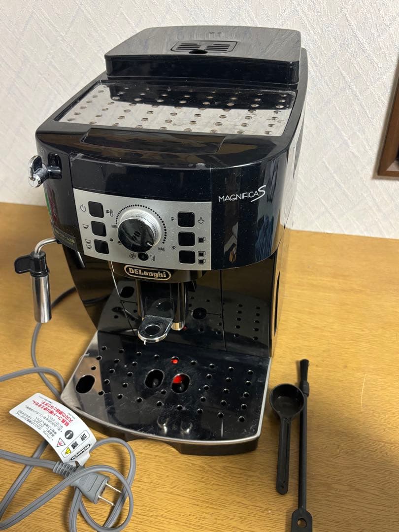 デロンギ　エスプレッソマシン　マグニフィカs